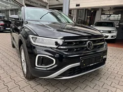 Schwarz Gebraucht 2024 VW T-Roc Style SUV | 29.745 € (Fairer Preis)