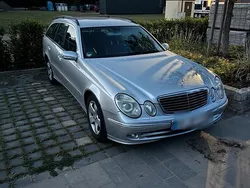 Silber Gebraucht 2005 Mercedes E220 Avantgarde Kombi | 3.999 € (Fairer Preis)