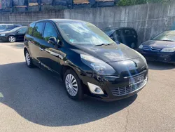 Schwarz Gebraucht 2011 Renault Grand Scénic III Van / Kleinbus | 2.950 €