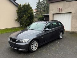 Grau Gebraucht 2007 BMW 320 Kombi | 3.350 € (Guter Preis)