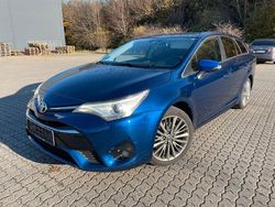 Blau Gebraucht 2015 Toyota Avensis Sport Limousine | 7.500 € (Fairer Preis)