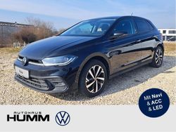 Deep black perleffekt Gebraucht 2023 VW Polo Active Kleinwagen | 16.900 € (Fairer Preis)