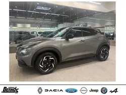 Ceramic grey Gebraucht 2024 Nissan Juke N-Connecta SUV | 18.431 € (Guter Preis)