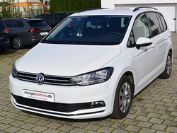 Weiß Gebraucht 2017 VW Touran Comfortline Van / Kleinbus | 13.470 € (Guter Preis)