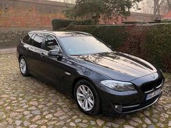Schwarz Gebraucht 2012 BMW 530 Luxury Line Kombi | 11.300 € (Fairer Preis)