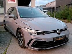 Grau Gebraucht 2023 VW Golf VIII R-line Limousine | 22.900 € (Guter Preis)