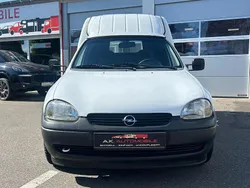Weiß Gebraucht 1997 Opel Combo Van / Kleinbus | 2.999 €