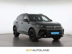 Cipressino grün Gebraucht 2024 VW Tiguan R-line SUV | 48.840 € (Superpreis)