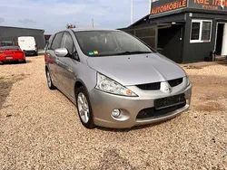Grau Gebraucht 2009 Mitsubishi Grandis Van / Kleinbus | 3.599 € (Fairer Preis)