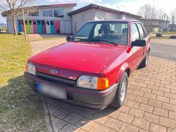 Rot Gebraucht 1989 Ford Escort Limousine | 3.999 €