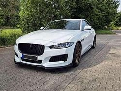 Weiß Gebraucht 2017 Jaguar XE S Limousine | 31.999 € (Teuer)