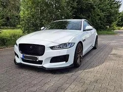 Weiß Gebraucht 2017 Jaguar XE S Limousine | 31.999 € (Teuer)
