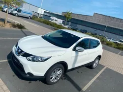 Weiß Gebraucht 2017 Nissan Qashqai SUV | 11.400 € (Guter Preis)