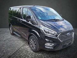 Schwarz Gebraucht 2022 Ford Tourneo Custom Titanium X Van / Kleinbus | 35.990 € (Guter Preis)
