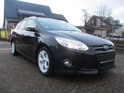 Schwarz Gebraucht 2011 Ford Focus Titanium Limousine | 5.900 € (Fairer Preis)
