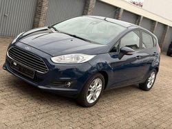 Blau Gebraucht 2016 Ford Fiesta Celebration Kleinwagen | 4.990 € (Guter Preis)