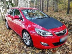 Rot Gebraucht 2011 VW Golf VI Sportline Kombi | 4.000 € (Guter Preis)