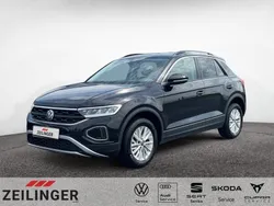 Schwarz Gebraucht 2024 VW T-Roc Life SUV | 26.560 € (Superpreis)