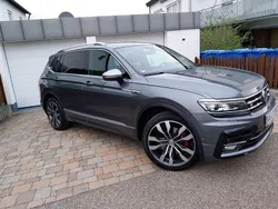 Grau Gebraucht 2018 VW Tiguan Allspace R-line SUV | 29.900 € (Fairer Preis)