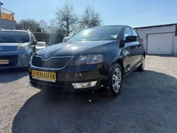 Schwarz Gebraucht 2014 Skoda Rapid Ambition Kombi | 7.490 € (Fairer Preis)