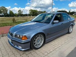 Blau Gebraucht 1996 BMW 320 Limousine | 9.500 €