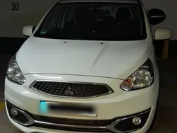 Weiß Gebraucht 2018 Mitsubishi Space Star Kleinwagen | 5.500 € (Guter Preis)
