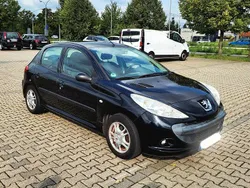 Schwarz Gebraucht 2011 Peugeot 206+ Kleinwagen | 3.300 € (Etwas zu teuer)