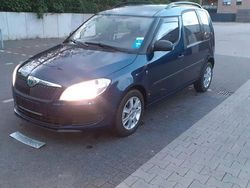Blau Gebraucht 2011 Skoda Roomster Van / Kleinbus | 2.800 € (Fairer Preis)
