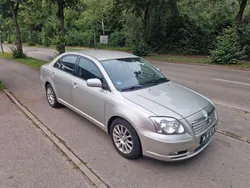 Silber Gebraucht 2003 Toyota Avensis Sol Limousine | 2.999 € (Guter Preis)