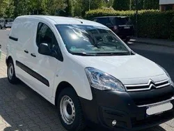 Weiß Gebraucht 2017 Citroën Berlingo SELECTION Van / Kleinbus | 9.500 € (Fairer Preis)
