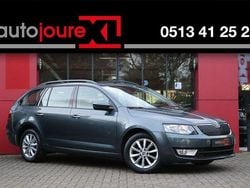 Grau Gebraucht 2015 Skoda Octavia G-TEC Ambition Kombi | 9.749 € (Teuer)