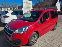 Rot Gebraucht 2017 Peugeot Partner Tepee Van / Kleinbus | 5.890 € (Superpreis)