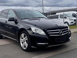 Schwarz Gebraucht 2011 Mercedes R350 AMG line Van / Kleinbus | 8.195 €