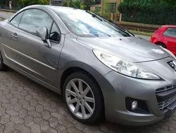 Silbergraumet. Gebraucht 2011 Peugeot 207 CC Roland Garros Cabrio | 2.750 € (Fairer Preis)
