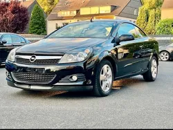 Schwarz Gebraucht 2008 Opel Astra Cabriolet Cabrio | 3.333 € (Fairer Preis)