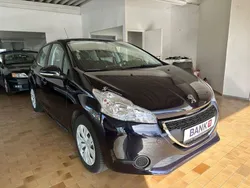 Blau Gebraucht 2014 Peugeot 208 Active Kleinwagen | 6.800 € (Fairer Preis)