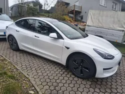 Weiß Gebraucht 2023 Tesla Model 3 Limousine | 30.000 € (Fairer Preis)