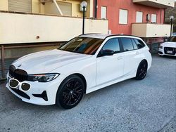 Weiß Gebraucht 2022 BMW 320 Sport Line Kombi | 27.500 € (Fairer Preis)