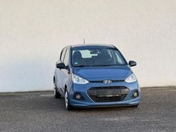 Blau Gebraucht 2015 Hyundai i10 Classic Kleinwagen | 5.299 € (Fairer Preis)
