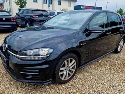 Schwarz Gebraucht 2017 VW Golf VII Individual Limousine | 12.690 € (Guter Preis)
