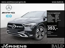 Schwarz kosmosschwarz metallic Gebraucht 2024 Mercedes GLA200 Progressive SUV | 38.880 € (Fairer Preis)