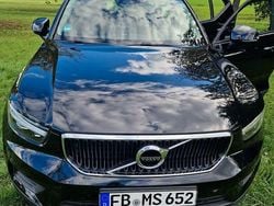 Schwarz Gebraucht 2019 Volvo XC40 Momentum SUV | 21.000 € (Teuer)