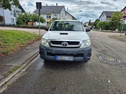 Weiß Gebraucht 2010 Toyota HiLux Abholung | 11.999 € (Guter Preis)