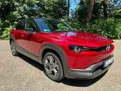 Rot Gebraucht 2022 Mazda MX30 Makoto SUV | 15.999 € (Guter Preis)
