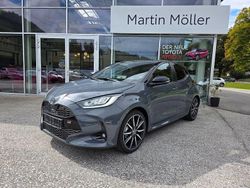 Schwarz Neu 2025 Toyota Yaris Hybrid Sport Limousine | 30.900 € (Teuer)