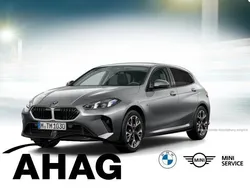 Grau Neu 2025 BMW 120 M Sport Kleinwagen | 43.200 € (Etwas zu teuer)