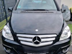 Schwarz Gebraucht 2010 Mercedes B180 Van / Kleinbus | 4.050 € (Guter Preis)