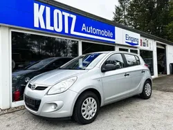 Sleek silver Gebraucht 2009 Hyundai i20 Kleinwagen | 4.990 € (Teuer)