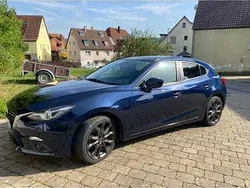 Blau Gebraucht 2016 Mazda 3 Nakama Limousine | 12.400 € (Fairer Preis)