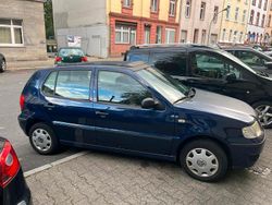 Blau Gebraucht 2001 VW Polo Kleinwagen | 1.500 € (Fairer Preis)